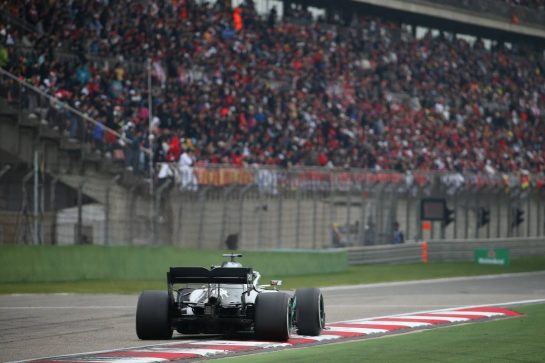 Lewis Hamilton (GBR) Mercedes AMG F1 W10.
14.04.2019. Formula 1 World Championship, Rd 3, Chinese Grand Prix, Shanghai, China, Race Day.
- www.xpbimages.com, EMail: requests@xpbimages.com - copy of publication required for printed pictures. Every used picture is fee-liable. © Copyright: Batchelor / XPB Images