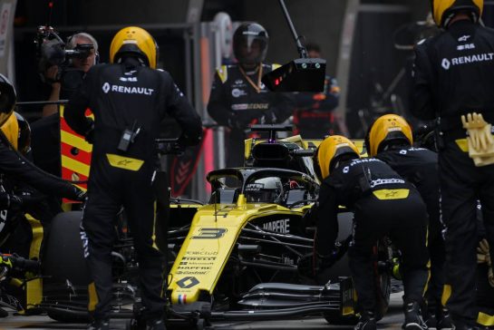 Daniel Ricciardo (AUS), Renault F1 Team 
14.04.2019. Formula 1 World Championship, Rd 3, Chinese Grand Prix, Shanghai, China, Race Day.
- www.xpbimages.com, EMail: requests@xpbimages.com - copy of publication required for printed pictures. Every used picture is fee-liable. © Copyright: Charniaux / XPB Images