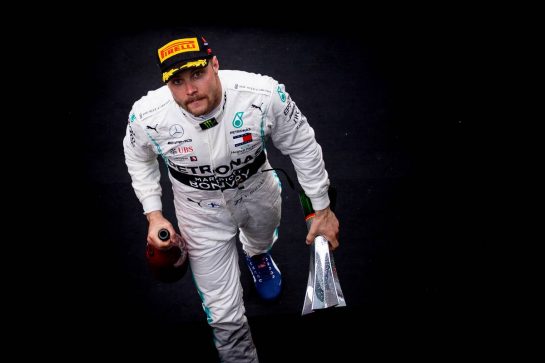 Valtteri Bottas (FIN) Mercedes AMG F1 celebrates his second position on the podium.
14.04.2019. Formula 1 World Championship, Rd 3, Chinese Grand Prix, Shanghai, China, Race Day.
- www.xpbimages.com, EMail: requests@xpbimages.com - copy of publication required for printed pictures. Every used picture is fee-liable. © Copyright: Bearne / XPB Images