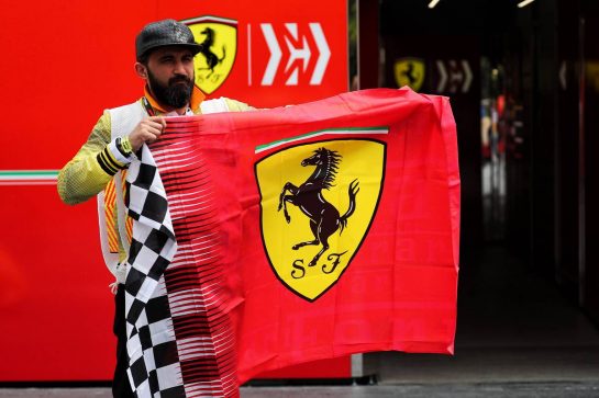 Paddock atmosphere - Ferrari fan.
25.04.2019. Formula 1 World Championship, Rd 4, Azerbaijan Grand Prix, Baku Street Circuit, Azerbaijan, Preparation Day.
- www.xpbimages.com, EMail: requests@xpbimages.com - copy of publication required for printed pictures. Every used picture is fee-liable. © Copyright: Photo4 / XPB Images