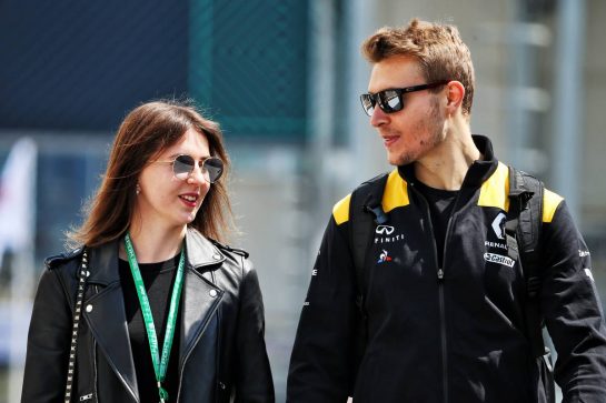 Sergey Sirotkin (RUS) Renault F1 Team Reserve Driver.
26.04.2019. Formula 1 World Championship, Rd 4, Azerbaijan Grand Prix, Baku Street Circuit, Azerbaijan, Practice Day.
- www.xpbimages.com, EMail: requests@xpbimages.com - copy of publication required for printed pictures. Every used picture is fee-liable. © Copyright: Batchelor / XPB Images