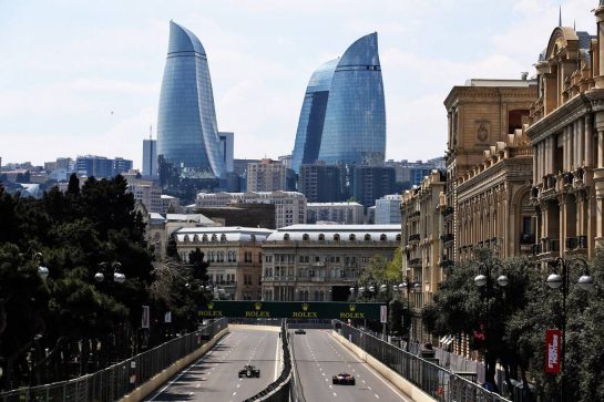 Romain Grosjean (FRA) Haas F1 Team VF-19 and Lando Norris (GBR) McLaren MCL34.
26.04.2019. Formula 1 World Championship, Rd 4, Azerbaijan Grand Prix, Baku Street Circuit, Azerbaijan, Practice Day.
- www.xpbimages.com, EMail: requests@xpbimages.com - copy of publication required for printed pictures. Every used picture is fee-liable. © Copyright: Charniaux / XPB Images