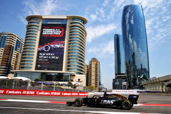 Romain Grosjean (FRA) Haas F1 Team VF-19.
26.04.2019. Formula 1 World Championship, Rd 4, Azerbaijan Grand Prix, Baku Street Circuit, Azerbaijan, Practice Day.
- www.xpbimages.com, EMail: requests@xpbimages.com - copy of publication required for printed pictures. Every used picture is fee-liable. © Copyright: Batchelor / XPB Images