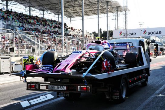 The Scuderia Toro Rosso STR14 of Lance Stroll (CDN) Racing Point F1 Team is recovered back to the pits on the back of a truck after he crashed in the second practice session.
26.04.2019. Formula 1 World Championship, Rd 4, Azerbaijan Grand Prix, Baku Street Circuit, Azerbaijan, Practice Day.
- www.xpbimages.com, EMail: requests@xpbimages.com - copy of publication required for printed pictures. Every used picture is fee-liable. © Copyright: Batchelor / XPB Images