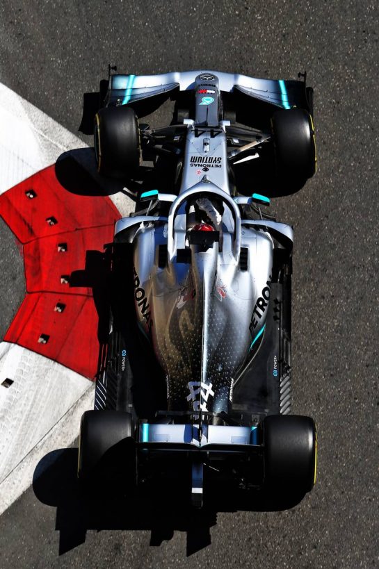 Lewis Hamilton (GBR) Mercedes AMG F1 W10.
27.04.2019. Formula 1 World Championship, Rd 4, Azerbaijan Grand Prix, Baku Street Circuit, Azerbaijan, Qualifying Day.
- www.xpbimages.com, EMail: requests@xpbimages.com - copy of publication required for printed pictures. Every used picture is fee-liable. © Copyright: Moy / XPB Images