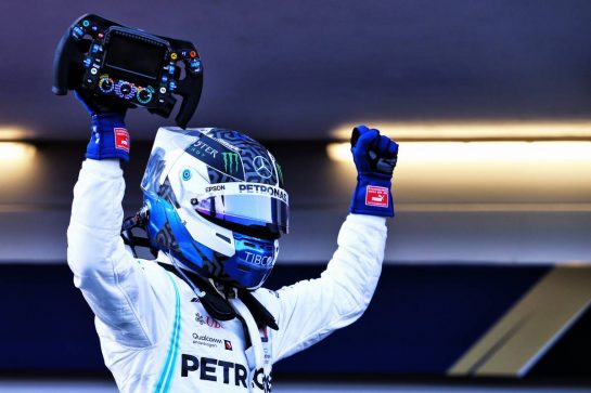 Race winner Valtteri Bottas (FIN) Mercedes AMG F1 celebrates in parc ferme.
28.04.2019. Formula 1 World Championship, Rd 4, Azerbaijan Grand Prix, Baku Street Circuit, Azerbaijan, Race Day.
- www.xpbimages.com, EMail: requests@xpbimages.com - copy of publication required for printed pictures. Every used picture is fee-liable. © Copyright: Moy / XPB Images