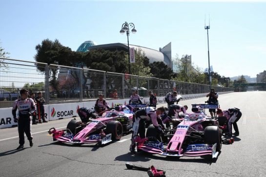 Sergio Perez (MEX) Racing Point F1 Team RP19 and Lance Stroll (CDN) Racing Point F1 Team RP19 arriving on the grid.28.04.2019. Formula 1 World Championship, Rd 4, Azerbaijan Grand Prix, Baku Street Circuit, Azerbaijan, Race Day.- www.xpbimages.com, EMail: requests@xpbimages.com - copy of publication required for printed pictures. Every used picture is fee-liable. © Copyright: Batchelor / XPB Images