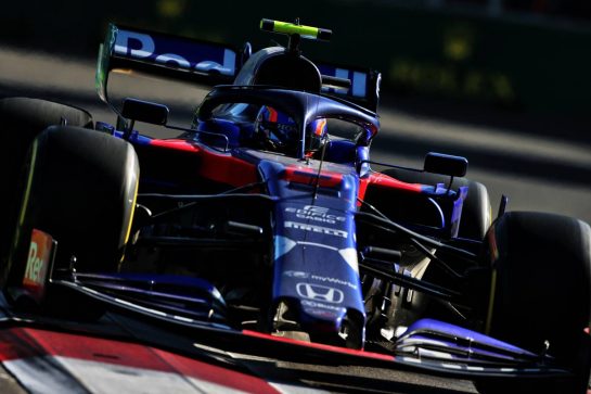 Alexander Albon (THA) Scuderia Toro Rosso STR14.
28.04.2019. Formula 1 World Championship, Rd 4, Azerbaijan Grand Prix, Baku Street Circuit, Azerbaijan, Race Day.
- www.xpbimages.com, EMail: requests@xpbimages.com - copy of publication required for printed pictures. Every used picture is fee-liable. © Copyright: Moy / XPB Images