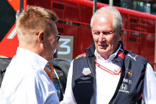 (L to R): Mika Salo (FIN) FIA Steward with Dr Helmut Marko (AUT) Red Bull Motorsport Consultant on the grid.
28.04.2019. Formula 1 World Championship, Rd 4, Azerbaijan Grand Prix, Baku Street Circuit, Azerbaijan, Race Day.
- www.xpbimages.com, EMail: requests@xpbimages.com - copy of publication required for printed pictures. Every used picture is fee-liable. © Copyright: Moy / XPB Images