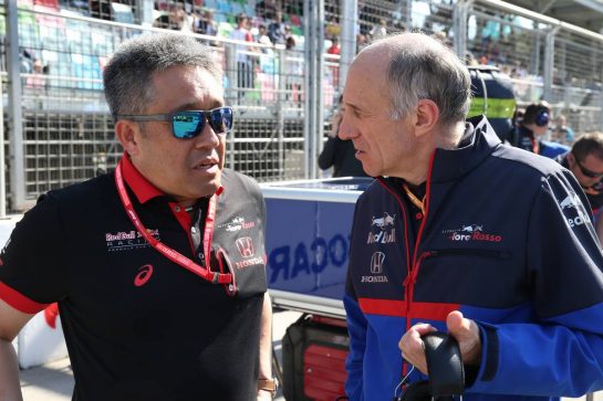 Franz Tost (AUT) Scuderia Toro Rosso Team Principal with Toyoharu Tanabe (JPN) Honda F1 Technical Director on the grid.
28.04.2019. Formula 1 World Championship, Rd 4, Azerbaijan Grand Prix, Baku Street Circuit, Azerbaijan, Race Day.
- www.xpbimages.com, EMail: requests@xpbimages.com - copy of publication required for printed pictures. Every used picture is fee-liable. © Copyright: Batchelor / XPB Images