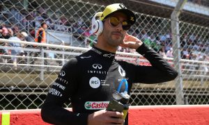 Renault 'underachieved' in Barcelona says frustrated Ricciardo