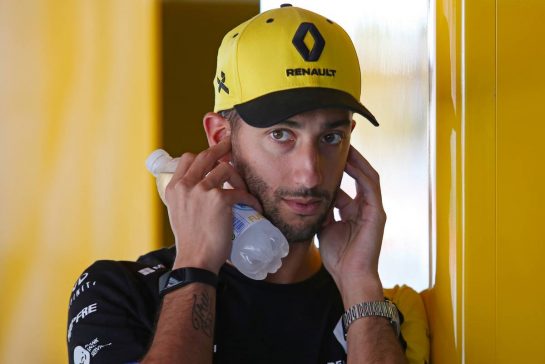 Daniel Ricciardo (AUS), Renault F1 Team
09.05.2019. Formula 1 World Championship, Rd 5, Spanish Grand Prix, Barcelona, Spain, Preparation Day.
- www.xpbimages.com, EMail: requests@xpbimages.com - copy of publication required for printed pictures. Every used picture is fee-liable. © Copyright: Charniaux / XPB Images