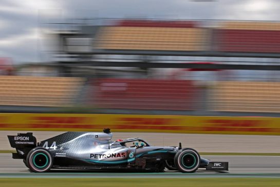 Lewis Hamilton (GBR), Mercedes AMG F1  
10.05.2019. Formula 1 World Championship, Rd 5, Spanish Grand Prix, Barcelona, Spain, Practice Day.
- www.xpbimages.com, EMail: requests@xpbimages.com - copy of publication required for printed pictures. Every used picture is fee-liable. © Copyright: Charniaux / XPB Images