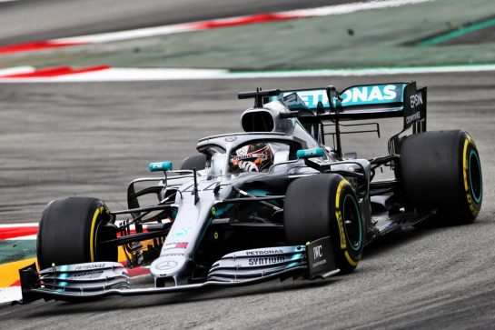 Lewis Hamilton (GBR) Mercedes AMG F1 W10.
11.05.2019. Formula 1 World Championship, Rd 5, Spanish Grand Prix, Barcelona, Spain, Qualifying Day.
- www.xpbimages.com, EMail: requests@xpbimages.com - copy of publication required for printed pictures. Every used picture is fee-liable. © Copyright: Bearne / XPB Images