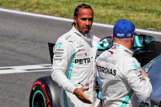 Lewis Hamilton (GBR) Mercedes AMG F1 in qualifying parc ferme with team mate and pole sitter Valtteri Bottas (FIN) Mercedes AMG F1.
11.05.2019. Formula 1 World Championship, Rd 5, Spanish Grand Prix, Barcelona, Spain, Qualifying Day.
- www.xpbimages.com, EMail: requests@xpbimages.com - copy of publication required for printed pictures. Every used picture is fee-liable. © Copyright: Photo4 / XPB Images
