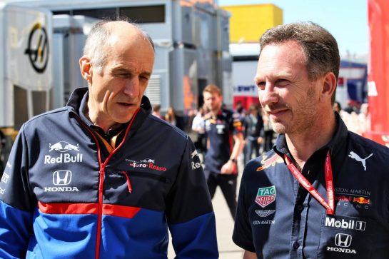 (L to R): Franz Tost (AUT) Scuderia Toro Rosso Team Principal with Christian Horner (GBR) Red Bull Racing Team Principal.
12.05.2019. Formula 1 World Championship, Rd 5, Spanish Grand Prix, Barcelona, Spain, Race Day.
- www.xpbimages.com, EMail: requests@xpbimages.com - copy of publication required for printed pictures. Every used picture is fee-liable. © Copyright: Batchelor / XPB Images