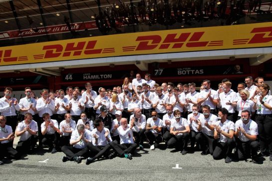 The Mercedes AMG F1 team celebrate the last Grand Prix for Dr. Dieter Zetsche (GER) as Daimler AG CEO.
12.05.2019. Formula 1 World Championship, Rd 5, Spanish Grand Prix, Barcelona, Spain, Race Day.
- www.xpbimages.com, EMail: requests@xpbimages.com - copy of publication required for printed pictures. Every used picture is fee-liable. © Copyright: Photo4 / XPB Images