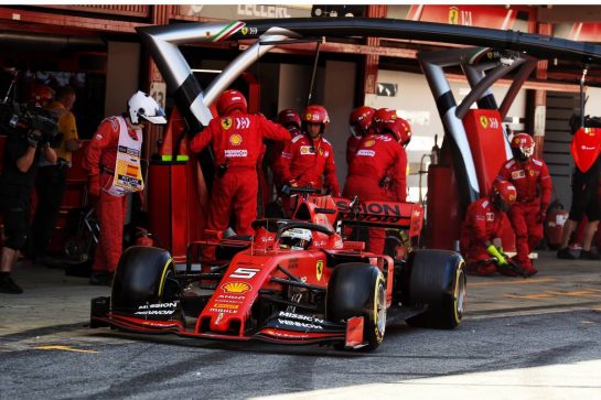 Sebastian Vettel (GER) Ferrari SF90 makes a pit stop.
12.05.2019. Formula 1 World Championship, Rd 5, Spanish Grand Prix, Barcelona, Spain, Race Day.
- www.xpbimages.com, EMail: requests@xpbimages.com - copy of publication required for printed pictures. Every used picture is fee-liable. © Copyright: Batchelor / XPB Images