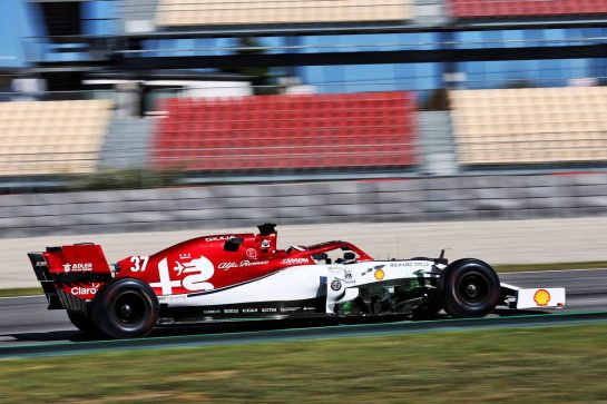 Callum Ilott (GBR) Alfa Romeo Racing C38 Test Driver.
14.05.2019. Formula One In Season Testing, Day One, Barcelona, Spain. Tuesday.
- www.xpbimages.com, EMail: requests@xpbimages.com - copy of publication required for printed pictures. Every used picture is fee-liable. © Copyright: Charniaux / XPB Images