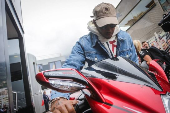 Lewis Hamilton (GBR) Mercedes AMG F1 with his MV Agusta Brutale 800 RR LH44.
22.05.2019. Formula 1 World Championship, Rd 6, Monaco Grand Prix, Monte Carlo, Monaco, Preparation Day.
- www.xpbimages.com, EMail: requests@xpbimages.com - copy of publication required for printed pictures. Every used picture is fee-liable. © Copyright: Bearne / XPB Images