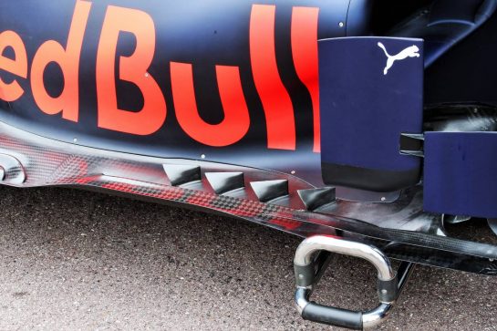 Red Bull Racing RB15 floor detail.
22.05.2019. Formula 1 World Championship, Rd 6, Monaco Grand Prix, Monte Carlo, Monaco, Preparation Day.
- www.xpbimages.com, EMail: requests@xpbimages.com - copy of publication required for printed pictures. Every used picture is fee-liable. © Copyright: Batchelor / XPB Images