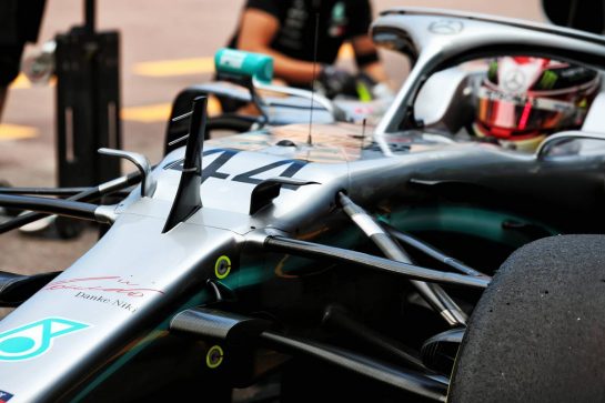 Lewis Hamilton (GBR) Mercedes AMG F1 W10 - tribute to Niki Lauda.
23.05.2019. Formula 1 World Championship, Rd 6, Monaco Grand Prix, Monte Carlo, Monaco, Practice Day.
- www.xpbimages.com, EMail: requests@xpbimages.com - copy of publication required for printed pictures. Every used picture is fee-liable. © Copyright: Batchelor / XPB Images
