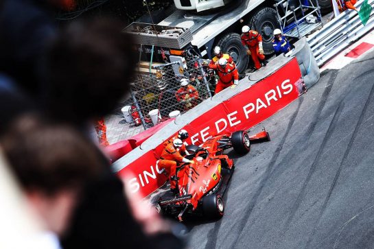Sebastian Vettel (GER) Ferrari SF90 crashed in the third practice session.
25.05.2019. Formula 1 World Championship, Rd 6, Monaco Grand Prix, Monte Carlo, Monaco, Qualifying Day.
- www.xpbimages.com, EMail: requests@xpbimages.com - copy of publication required for printed pictures. Every used picture is fee-liable. © Copyright: Moy / XPB Images