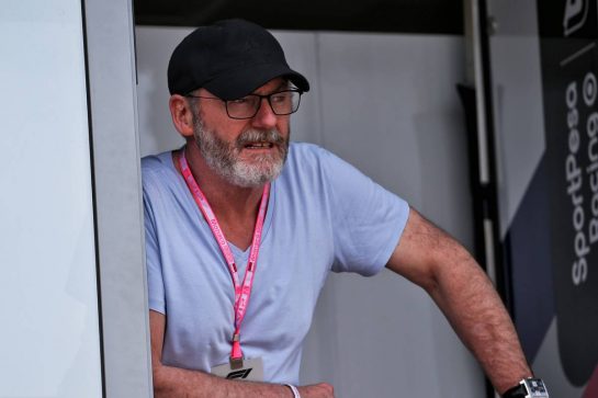 Liam Cunningham (IRE) Actor.
25.05.2019. Formula 1 World Championship, Rd 6, Monaco Grand Prix, Monte Carlo, Monaco, Qualifying Day.
- www.xpbimages.com, EMail: requests@xpbimages.com - copy of publication required for printed pictures. Every used picture is fee-liable. © Copyright: Batchelor / XPB Images