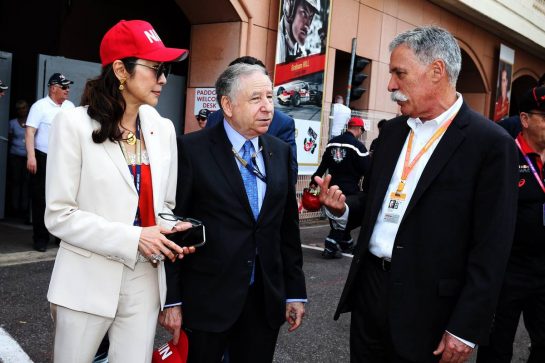 (L to R): Michelle Yeoh (MAL) with Jean Todt (FRA) FIA President and Chase Carey (USA) Formula One Group Chairman.
26.05.2019. Formula 1 World Championship, Rd 6, Monaco Grand Prix, Monte Carlo, Monaco, Race Day.
- www.xpbimages.com, EMail: requests@xpbimages.com - copy of publication required for printed pictures. Every used picture is fee-liable. © Copyright: Moy / XPB Images