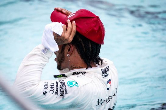 Race winner Lewis Hamilton (GBR) Mercedes AMG F1 celebrates in the swimming pool.
26.05.2019. Formula 1 World Championship, Rd 6, Monaco Grand Prix, Monte Carlo, Monaco, Race Day.
- www.xpbimages.com, EMail: requests@xpbimages.com - copy of publication required for printed pictures. Every used picture is fee-liable. © Copyright: Bearne / XPB Images