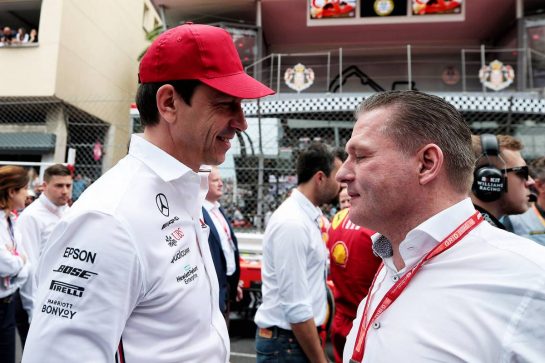 (L to R): Toto Wolff (GER) Mercedes AMG F1 Shareholder and Executive Director with Jos Verstappen (NLD) on the grid.
26.05.2019. Formula 1 World Championship, Rd 6, Monaco Grand Prix, Monte Carlo, Monaco, Race Day.
- www.xpbimages.com, EMail: requests@xpbimages.com - copy of publication required for printed pictures. Every used picture is fee-liable. © Copyright: Photo4 / XPB Images
