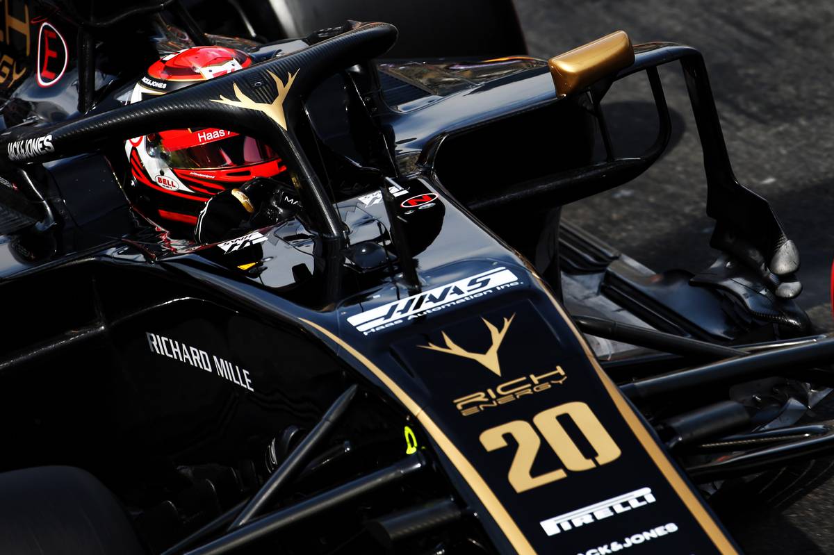 Kevin Magnussen (DEN) Haas VF-19.