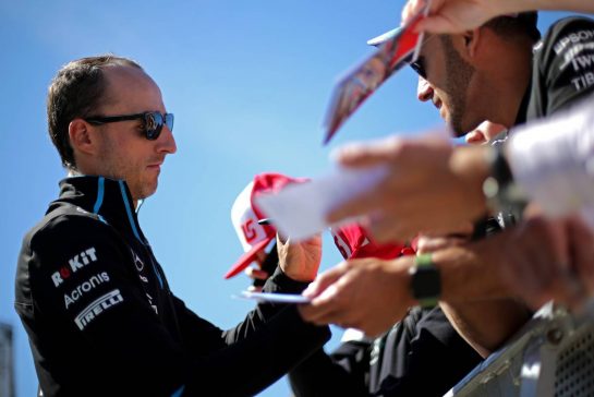 Robert Kubica (POL), Williams F1 Team 
06.06.2019. Formula 1 World Championship, Rd 7, Canadian Grand Prix, Montreal, Canada, Preparation Day.
- www.xpbimages.com, EMail: requests@xpbimages.com - copy of publication required for printed pictures. Every used picture is fee-liable. © Copyright: Charniaux / XPB Images