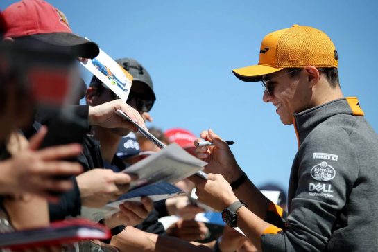 Lando Norris (GBR), McLaren F1 Team 
06.06.2019. Formula 1 World Championship, Rd 7, Canadian Grand Prix, Montreal, Canada, Preparation Day.
- www.xpbimages.com, EMail: requests@xpbimages.com - copy of publication required for printed pictures. Every used picture is fee-liable. © Copyright: Charniaux / XPB Images