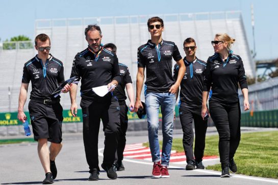 George Russell (GBR) Williams Racing walks the circuit with the team.
06.06.2019. Formula 1 World Championship, Rd 7, Canadian Grand Prix, Montreal, Canada, Preparation Day.
- www.xpbimages.com, EMail: requests@xpbimages.com - copy of publication required for printed pictures. Every used picture is fee-liable. © Copyright: Bearne / XPB Images