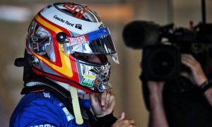 Sainz: F1 needs to change to hold on to midfielders
