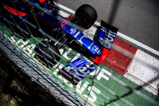 Alexander Albon (THA) Scuderia Toro Rosso STR14.
08.06.2019. Formula 1 World Championship, Rd 7, Canadian Grand Prix, Montreal, Canada, Qualifying Day.
- www.xpbimages.com, EMail: requests@xpbimages.com - copy of publication required for printed pictures. Every used picture is fee-liable. © Copyright: Price / XPB Images