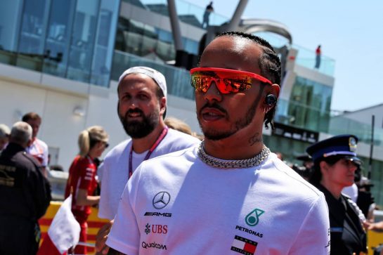 Lewis Hamilton (GBR) Mercedes AMG F1 on the drivers parade.
09.06.2019. Formula 1 World Championship, Rd 7, Canadian Grand Prix, Montreal, Canada, Race Day.
- www.xpbimages.com, EMail: requests@xpbimages.com - copy of publication required for printed pictures. Every used picture is fee-liable. © Copyright: Batchelor / XPB Images