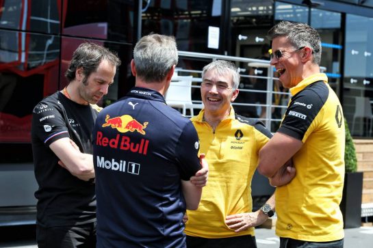 (L to R): Ciaron Pilbeam (GBR) Renault F1 Team Chief Race Engineer; jwg; Nick Chester (GBR) Renault F1 Team Chassis Technical Director; Marcin Budkowski (POL) Renault F1 Team Executive Director.
20.06.2019. Formula 1 World Championship, Rd 8, French Grand Prix, Paul Ricard, France, Preparation Day.
- www.xpbimages.com, EMail: requests@xpbimages.com - copy of publication required for printed pictures. Every used picture is fee-liable. © Copyright: Moy / XPB Images