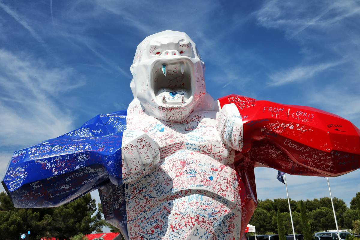 The French Grand Prix trophy was a tricolore gorilla and it's magnificent -  The Irish News