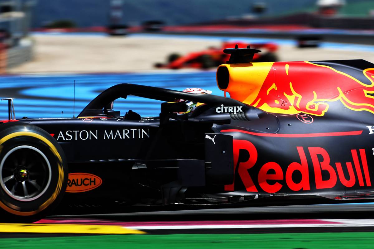 Max Verstappen (NLD) Red Bull Racing RB15.