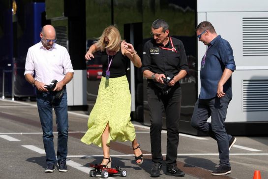 (L to R): Adrian Newey (GBR) Red Bull Racing Chief Technical Officer; Rachel Brookes (GBR) Sky Sports F1 Reporter; Guenther Steiner (ITA) Haas F1 Team Prinicipal; David Croft (GBR) Sky Sports Commentator.
27.06.2019. Formula 1 World Championship, Rd 9, Austrian Grand Prix, Spielberg, Austria, Preparation Day.
- www.xpbimages.com, EMail: requests@xpbimages.com - copy of publication required for printed pictures. Every used picture is fee-liable. © Copyright: Moy / XPB Images