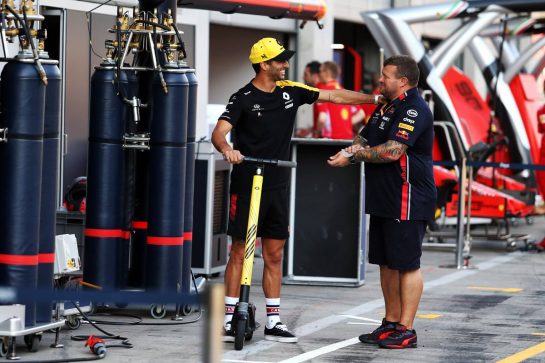Daniel Ricciardo (AUS) Renault F1 Team on a scooter.27.06.2019. Formula 1 World Championship, Rd 9, Austrian Grand Prix, Spielberg, Austria, Preparation Day.
- www.xpbimages.com, EMail: requests@xpbimages.com - copy of publication required for printed pictures. Every used picture is fee-liable. © Copyright: Moy / XPB Images