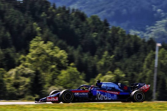 Daniil Kvyat (RUS) Scuderia Toro Rosso STR14.
28.06.2019. Formula 1 World Championship, Rd 9, Austrian Grand Prix, Spielberg, Austria, Practice Day.
- www.xpbimages.com, EMail: requests@xpbimages.com - copy of publication required for printed pictures. Every used picture is fee-liable. © Copyright: Moy / XPB Images