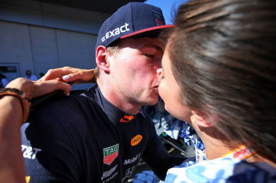 Race winner Max Verstappen (NLD) Red Bull Racing celebrates in parc ferme with girlfriend Dilara Sanlik (GER).
30.06.2019 Formula 1 World Championship, Rd 9, Austrian Grand Prix, Spielberg, Austria, Race Day.
- www.xpbimages.com, EMail: requests@xpbimages.com - copy of publication required for printed pictures. Every used picture is fee-liable. © Copyright: Moy / XPB Images