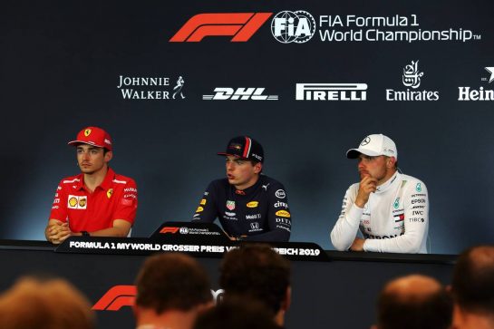 The post race FIA Press Conference (L to R): Charles Leclerc (MON) Ferrari, second; Max Verstappen (NLD) Red Bull Racing, race winner; Valtteri Bottas (FIN) Mercedes AMG F1, third.
30.06.2019 Formula 1 World Championship, Rd 9, Austrian Grand Prix, Spielberg, Austria, Race Day.
- www.xpbimages.com, EMail: requests@xpbimages.com - copy of publication required for printed pictures. Every used picture is fee-liable. © Copyright: Moy / XPB Images