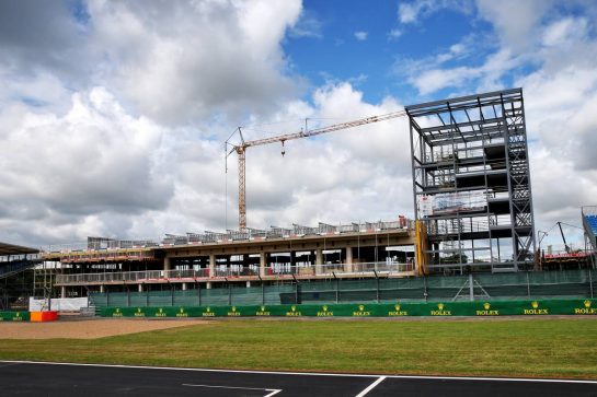 Circuit atmosphere - hotel construction.
11.07.2019. Formula 1 World Championship, Rd 10, British Grand Prix, Silverstone, England, Preparation Day.
- www.xpbimages.com, EMail: requests@xpbimages.com - copy of publication required for printed pictures. Every used picture is fee-liable. © Copyright: Batchelor / XPB Images