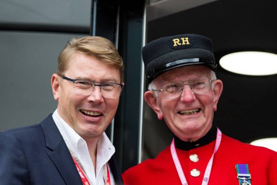 Mika Hakkinen (FIN) with a Chelsea Pensioner.
11.07.2019. Formula 1 World Championship, Rd 10, British Grand Prix, Silverstone, England, Preparation Day.
- www.xpbimages.com, EMail: requests@xpbimages.com - copy of publication required for printed pictures. Every used picture is fee-liable. © Copyright: Rew / XPB Images