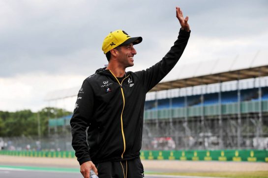 Daniel Ricciardo (AUS) Renault F1 Team.
11.07.2019. Formula 1 World Championship, Rd 10, British Grand Prix, Silverstone, England, Preparation Day.
- www.xpbimages.com, EMail: requests@xpbimages.com - copy of publication required for printed pictures. Every used picture is fee-liable. © Copyright: Batchelor / XPB Images
