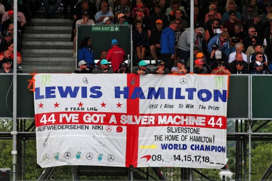 Circuit atmosphere - banner for Lewis Hamilton (GBR) Mercedes AMG F1.
13.07.2019. Formula 1 World Championship, Rd 10, British Grand Prix, Silverstone, England, Qualifying Day.
- www.xpbimages.com, EMail: requests@xpbimages.com - copy of publication required for printed pictures. Every used picture is fee-liable. © Copyright: Batchelor / XPB Images
